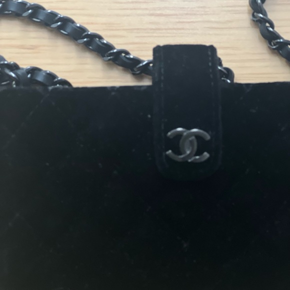 CHANEL MINI CROSSBODY BAG - Picture 4 of 10